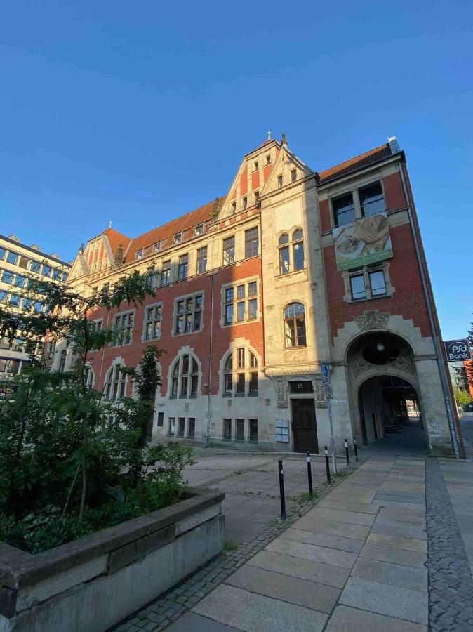 Loft + Balkon in historischem Altbau am Marktplatz Chemnitz Exterior foto